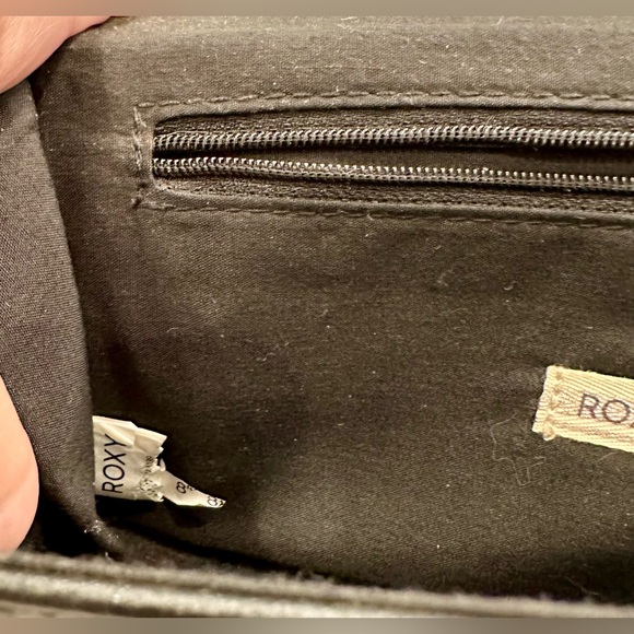 Vintage Roxy - Black Faux Leather Snap-Close Wallet - VGVC - Picture 12 of 17